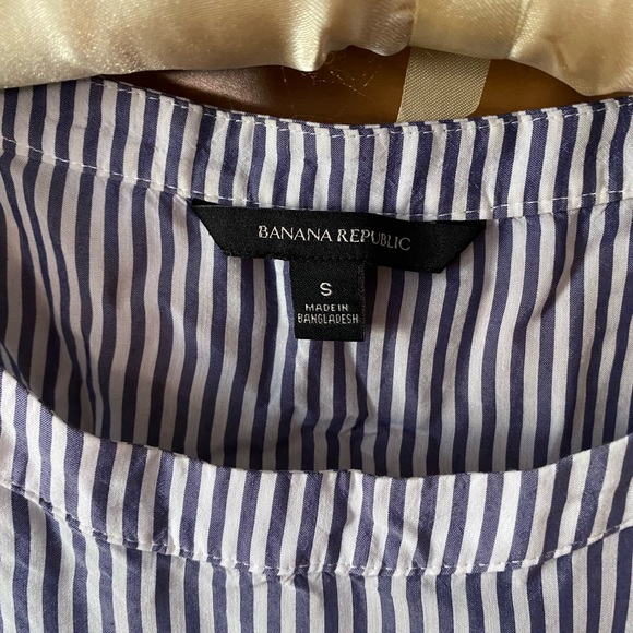 Banana Republic, good used condition top. - Picture 5 of 9